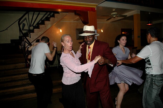 min 2006 11 21 latino 218
